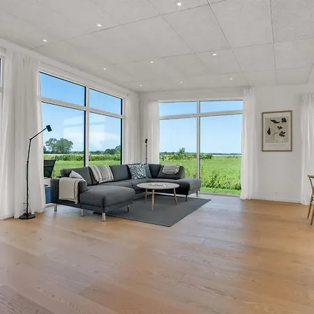 Milena - 1-5km From The Sea By Interhome